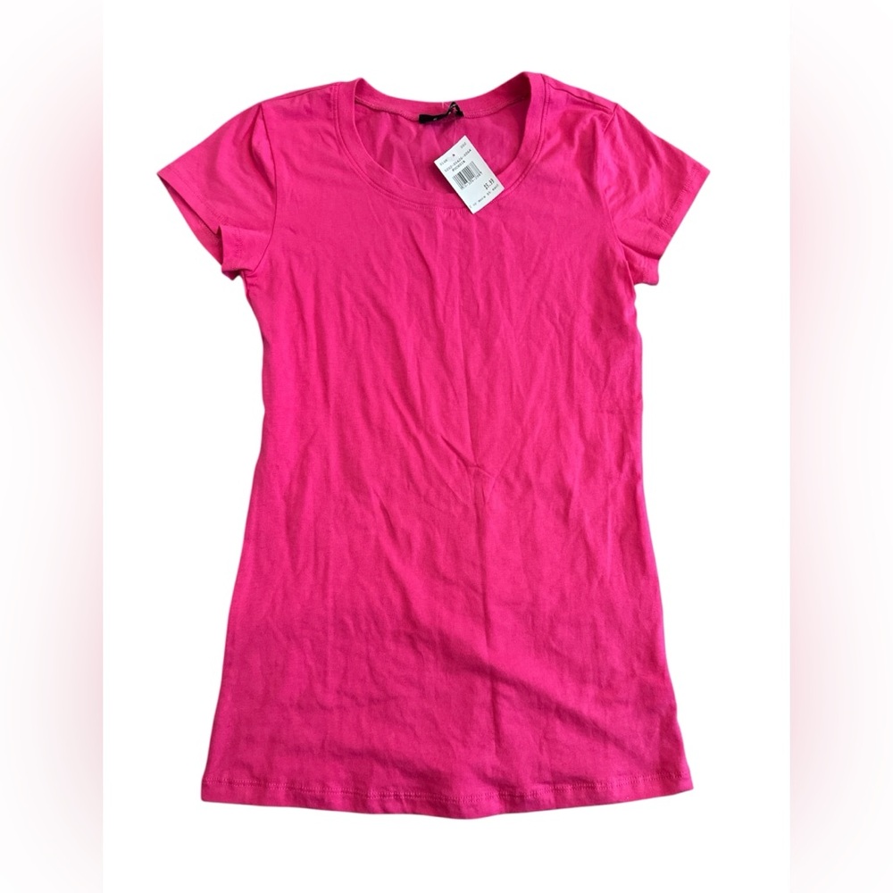 Brand New with tags Pink Fitted Short Sleeve Women’s T-Shirt Size Large